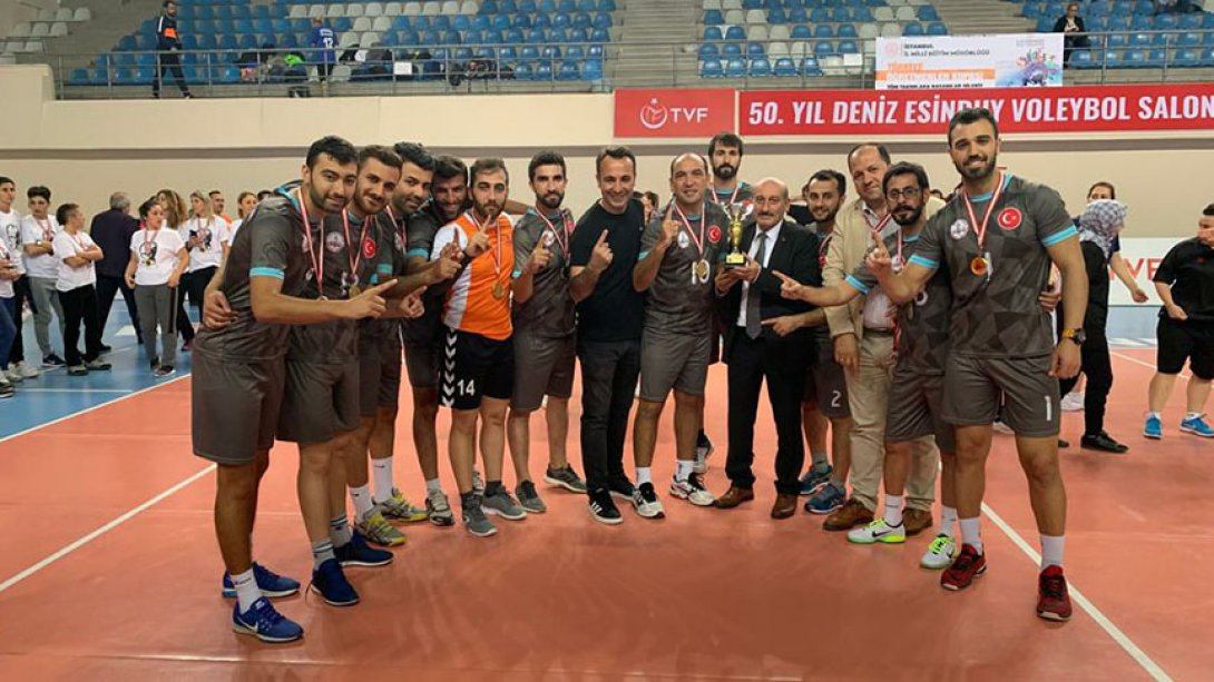 Türkiye Öğretmenler Kupası Voleybol Erkekler Turnuvası Tamamlandı.