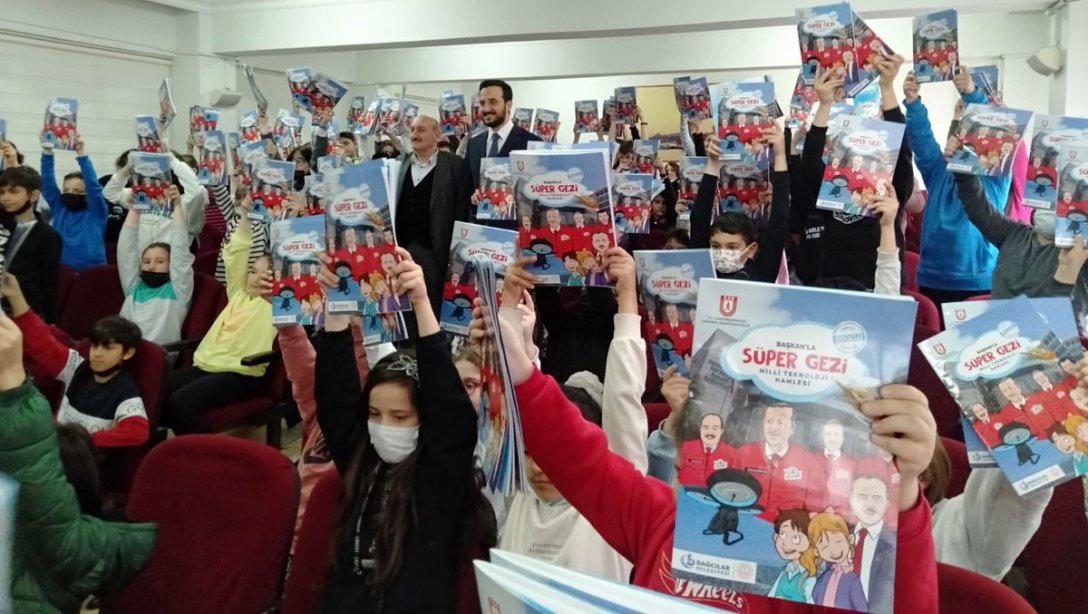 Bağcılar Belediyesi Başkanla Süper Gezi 23 öğrencinin belirlendiği dergi çekilişi Belediye Başkanımız Sayın Abdullah ÖZDEMİR, İlçe Mili Eğitim Müdürümüz Sayın Mustafa YILMAZ, öğrenci ve öğretmenlerimizin katılımıyla yapıldı.